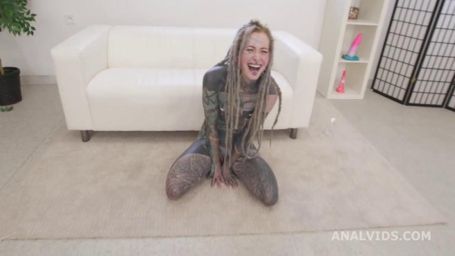 Ненормальная соска Анускэтс просит пожестче