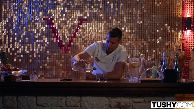 Рыжая красотка дала в жопу новому любовнику