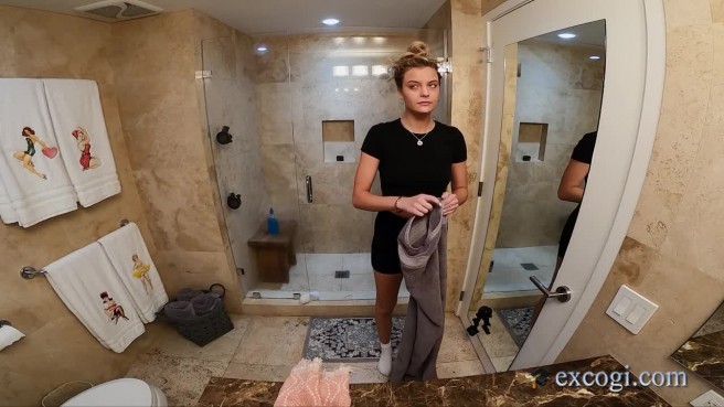 Она сама напрашивалась на двойное проникновение