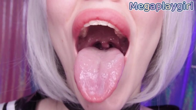 Ах, какой соблазнительный ротик!