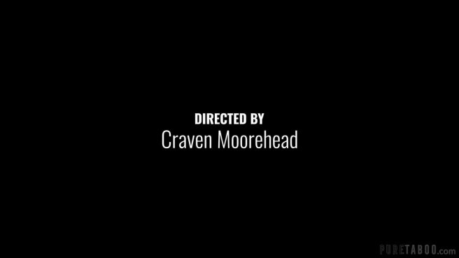 Официантка трахается в баре с постояльцем